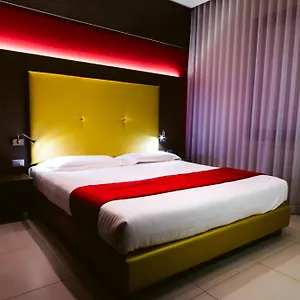 https://hotel-calaluna.hotelinveneto.com